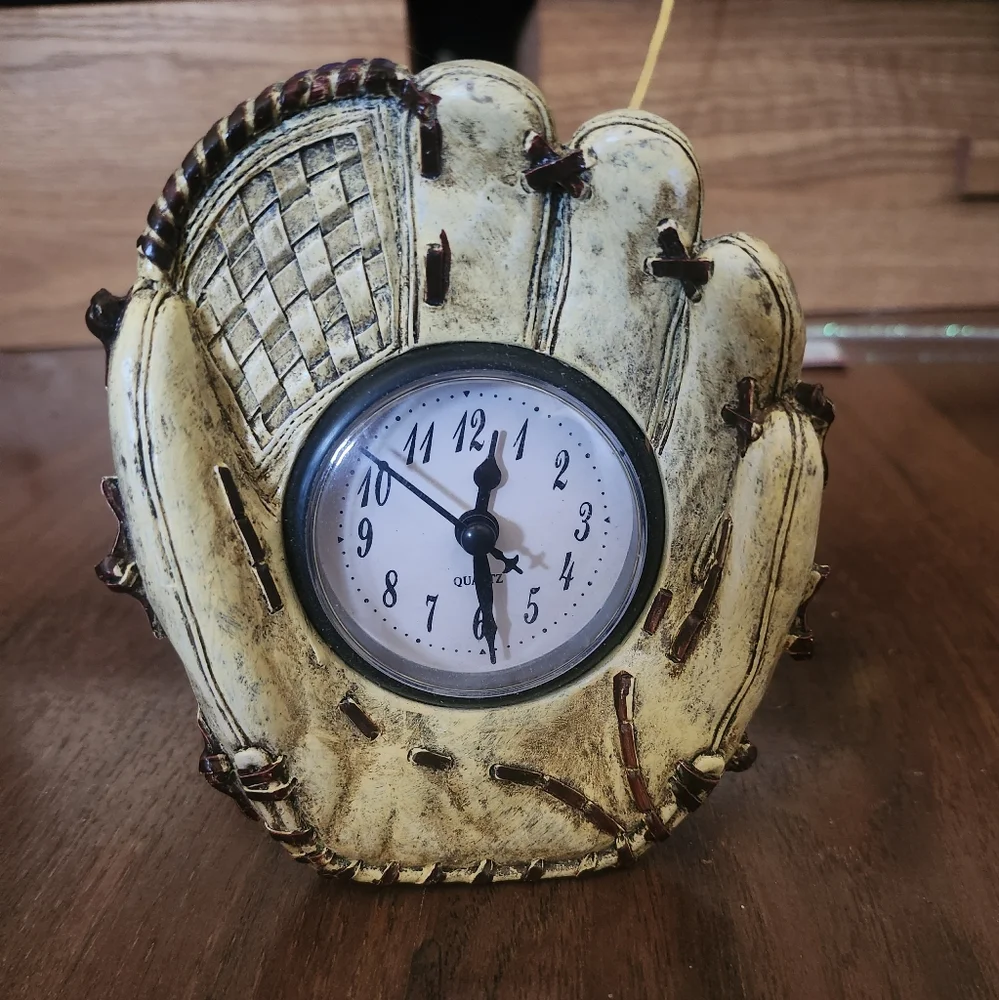 Baseball Glove Clock